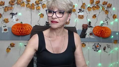 Snapshot of ellabonito chatting on November 2025 12:31:02 PM EllaBonito online show from November 2025 12:31:02 PM