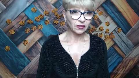 Snapshot of ellabonito chatting on December 2025 06:44:02 AM EllaBonito online show from December 2025 06:44:02 AM