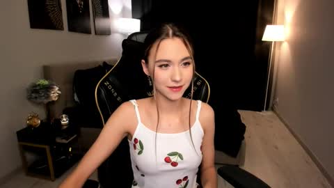 Snapshot of ellacurtis chatting on March 2026 06:03:01 PM ellacurtis online show from March 2026 06:03:01 PM