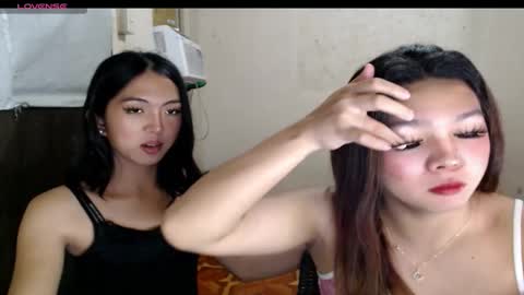 ELLAH online show from December 2025 04:45:01 PM