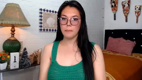 Snapshot of ellahollywood1818 chatting on February 2025 02:37:01 AM CINDERELLA online show from February 2025 02:37:01 AM