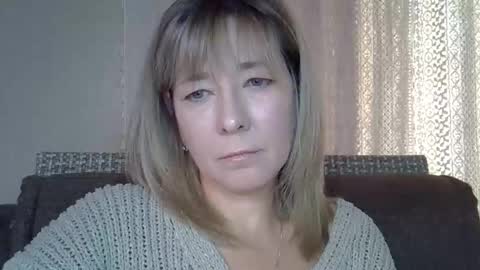 ellajohnsonx online show from September 2025 12:10:01 PM