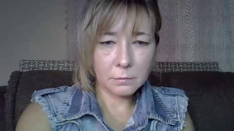 ellajohnsonx online show from October 2025 04:52:02 PM