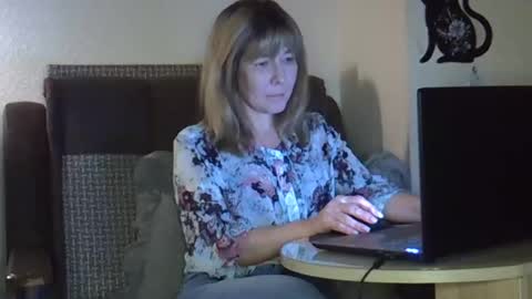 ellajohnsonx online show from March 2026 04:26:01 PM