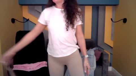 EllaLongs online show from February 2026 12:39:02 PM