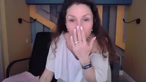 EllaLongs online show from March 2026 12:33:02 PM