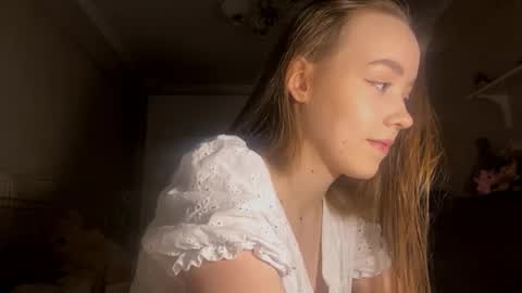 Snapshot of ellamenas chatting on October 2025 03:32:01 PM Ella online show from October 2025 03:32:01 PM