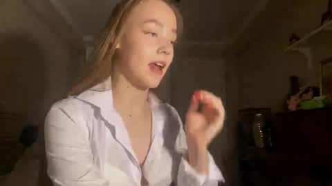 Snapshot of ellamenas chatting on October 2025 06:50:01 PM Ella online show from October 2025 06:50:01 PM