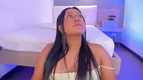 Ella online show from February 2025 04:55:01 AM