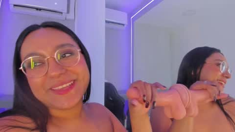 Ella online show from February 2025 12:48:02 PM