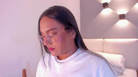 Ella online show from September 2025 07:55:02 AM