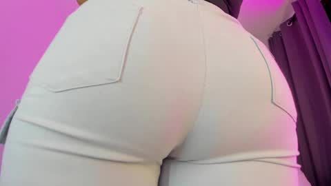 Ella online show from November 2025 10:36:01 AM