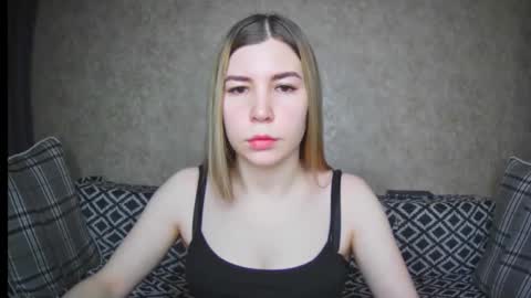 EllaNuar online show from December 2024 01:21:01 AM