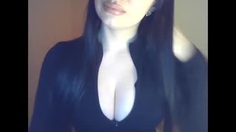 Snapshot of elle010843 chatting on February 2026 06:44:01 PM elle010843 online show from February 2026 06:44:01 PM