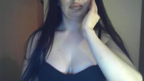 Snapshot of elle010843 chatting on March 2026 09:03:02 PM elle010843 online show from March 2026 09:03:02 PM