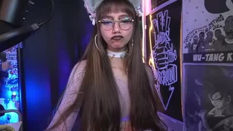 follow me on instagram .    online show from February 2025 01:11:02 AM