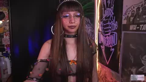 follow me on instagram .    online show from October 2025 03:23:02 PM