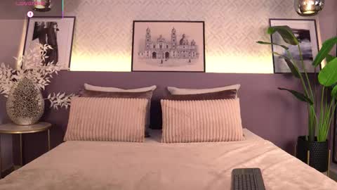 Snapshot of ellediane chatting on March 2026 12:24:02 AM Elle Diane online show from March 2026 12:24:02 AM