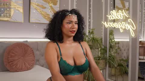 Snapshot of ellette_ chatting on March 2026 07:06:02 PM princess online show from March 2026 07:06:02 PM