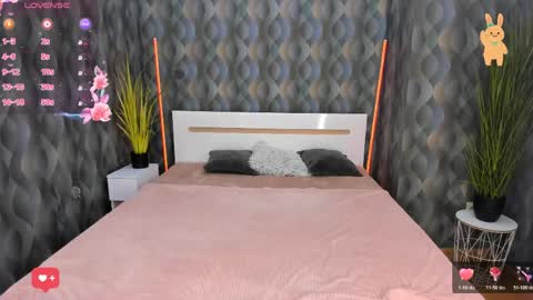 Snapshot of ellie_magic chatting on March 2026 12:09:01 PM ellie_magic online show from March 2026 12:09:01 PM