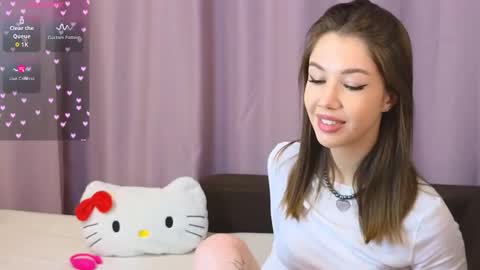 ellie online show from October 2025 07:42:02 PM