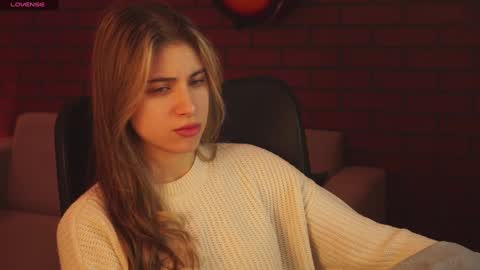 Snapshot of elliecutes chatting on January 2025 05:23:01 AM elliecutes online show from January 2025 05:23:01 AM