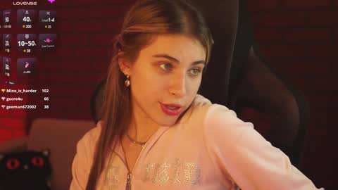 Snapshot of elliecutes chatting on January 2025 04:17:01 PM elliecutes online show from January 2025 04:17:01 PM