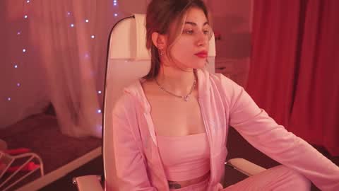 Snapshot of elliecutes chatting on February 2025 08:50:01 AM elliecutes online show from February 2025 08:50:01 AM