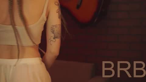 Snapshot of elliecutes chatting on February 2025 08:37:01 AM elliecutes online show from February 2025 08:37:01 AM