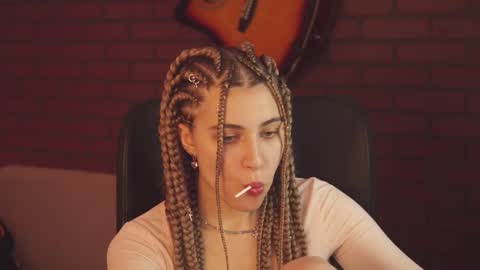 Snapshot of elliecutes chatting on February 2025 08:59:02 AM elliecutes online show from February 2025 08:59:02 AM