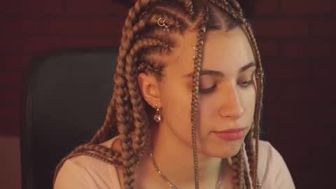 Snapshot of elliecutes chatting on February 2025 12:01:02 PM elliecutes online show from February 2025 12:01:02 PM