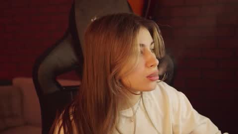 Snapshot of elliecutes chatting on February 2025 05:36:02 AM elliecutes online show from February 2025 05:36:02 AM