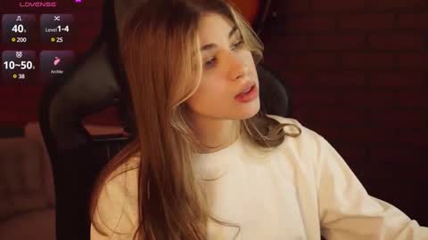 Snapshot of elliecutes chatting on February 2025 08:41:01 AM elliecutes online show from February 2025 08:41:01 AM