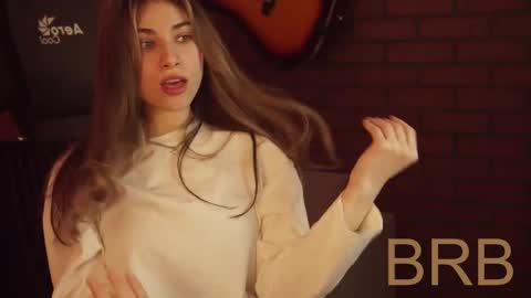 Snapshot of elliecutes chatting on February 2025 08:26:02 AM elliecutes online show from February 2025 08:26:02 AM