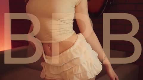 Snapshot of elliecutes chatting on October 2025 08:22:01 AM elliecutes online show from October 2025 08:22:01 AM