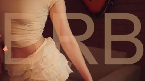 Snapshot of elliecutes chatting on October 2025 05:37:01 AM elliecutes online show from October 2025 05:37:01 AM