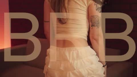 Snapshot of elliecutes chatting on October 2025 08:17:01 AM elliecutes online show from October 2025 08:17:01 AM