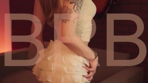 Snapshot of elliecutes chatting on November 2025 05:09:02 AM elliecutes online show from November 2025 05:09:02 AM