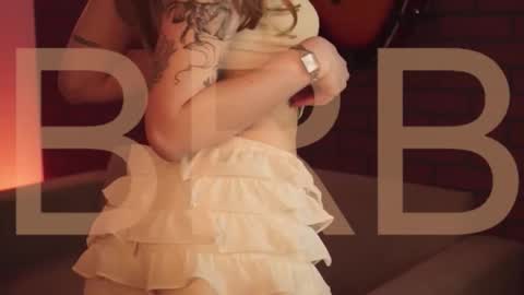 Snapshot of elliecutes chatting on November 2025 05:17:01 AM elliecutes online show from November 2025 05:17:01 AM