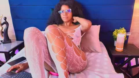 Snapshot of elliee_alves chatting on March 2026 03:01:01 PM elliee_alves online show from March 2026 03:01:01 PM