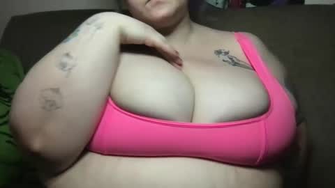 Ellie Louise online show from February 2025 11:03:01 PM