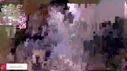 Snapshot of elliemartinni chatting on October 2025 10:06:02 PM Ellie Martinni online show from October 2025 10:06:02 PM