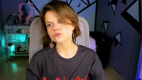 elliemurler online show from October 2025 09:09:02 AM