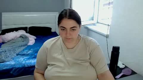Snapshot of ellies_8 chatting on June 2026 05:49:02 AM Ellie online show from June 2026 05:49:02 AM
