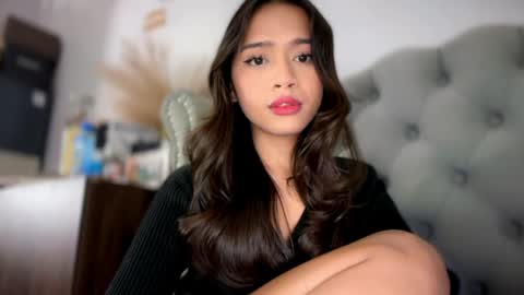 Snapshot of elliesee chatting on May 2026 11:12:01 PM ellie online show from May 2026 11:12:01 PM