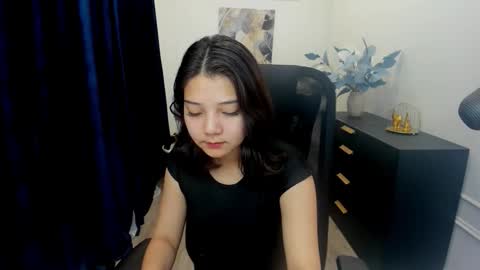 ellievensda online show from September 2025 07:48:01 PM