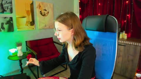 Elli online show from April 2026 06:21:01 AM