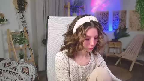 Elli online show from April 2026 06:08:01 AM