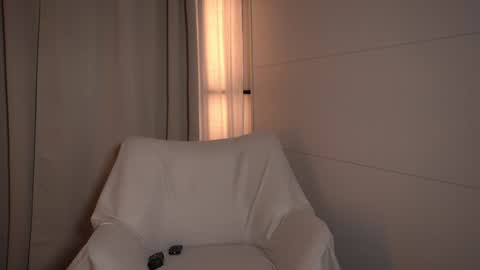 Caroline-ellin online show from March 2025 08:01:02 PM