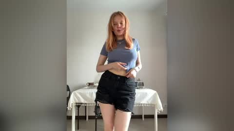 Snapshot of elliora chatting on July 2026 10:29:01 AM Elly online show from July 2026 10:29:01 AM
